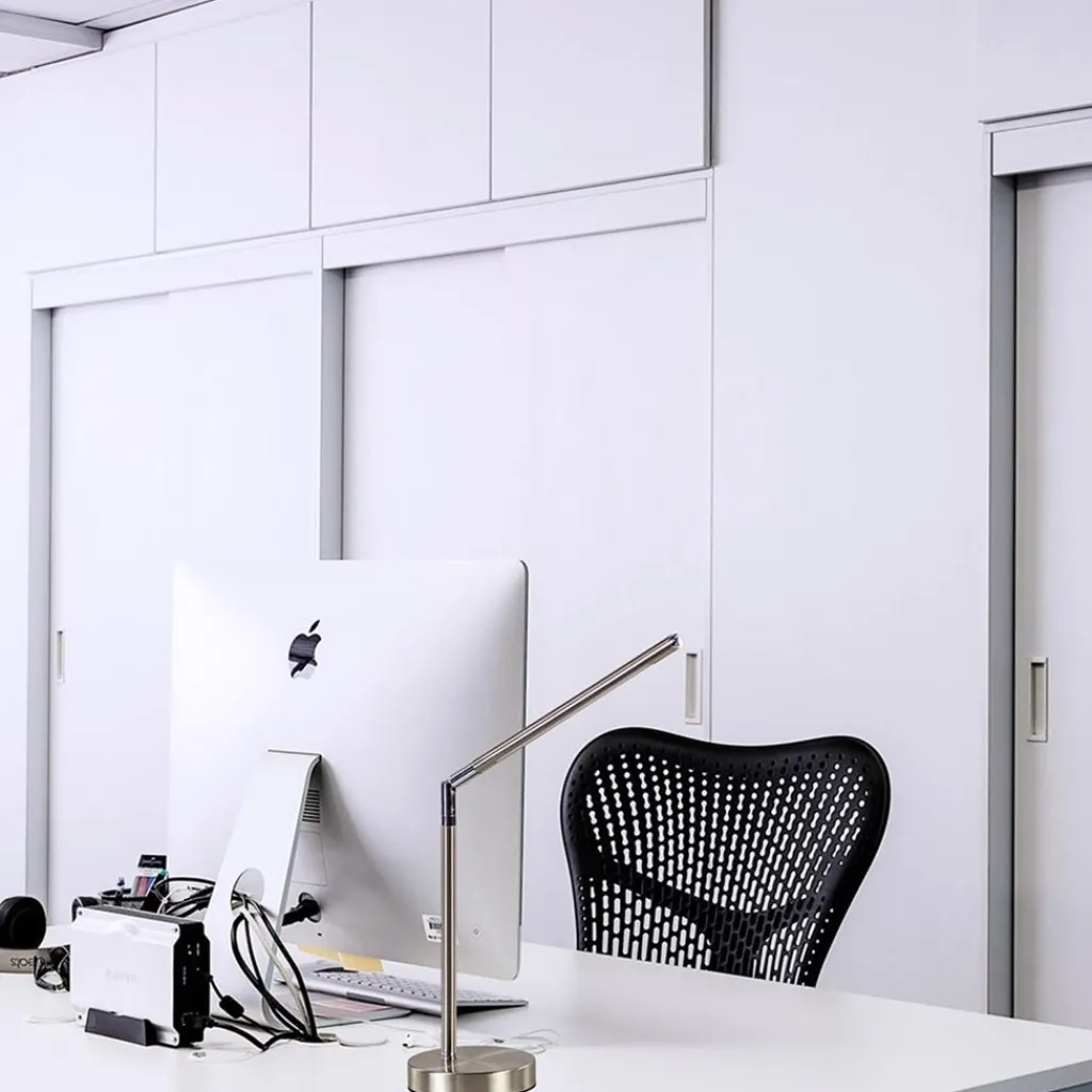Burolamp Ugello nikkel met pushdimmer>Straluma Outlet