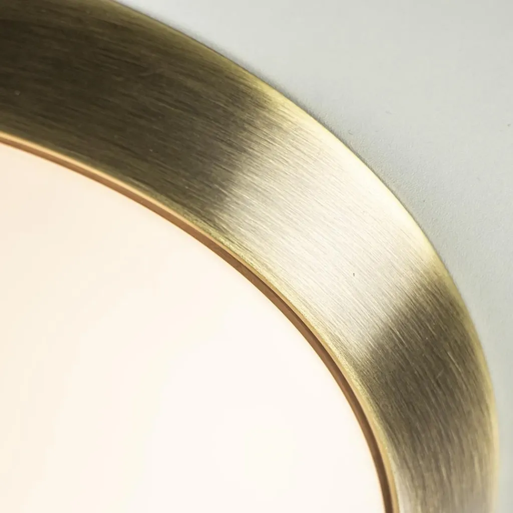 Strak klassieke plafonnière brons met mat wit glas>Straluma Flash Sale