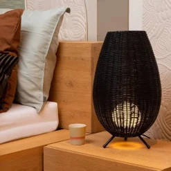 Zwarte rotan tafellamp met gouden driepoot><noscript><img width=